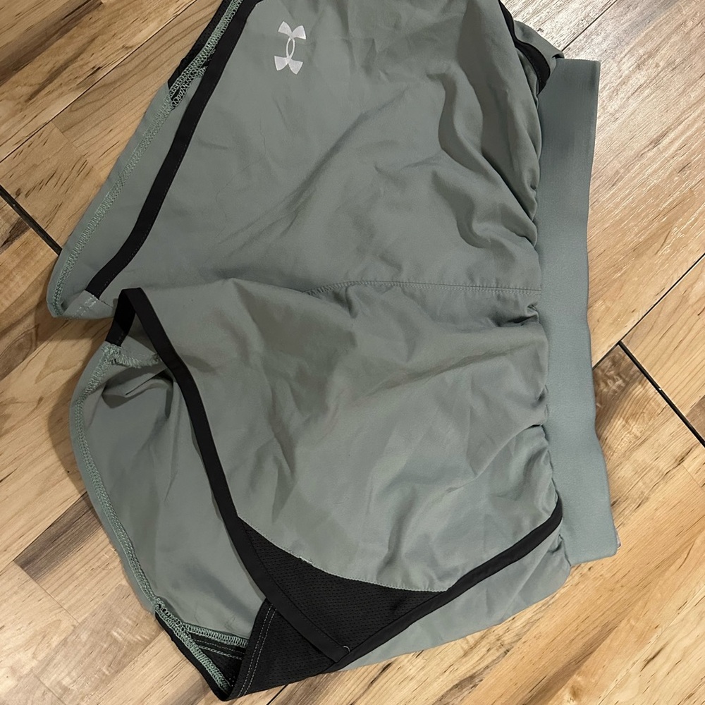 Under Armour Women’s HeatGear Loose Running Shorts Green Size SM/PCH